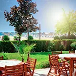 Sentido Bellevue מלון 4*