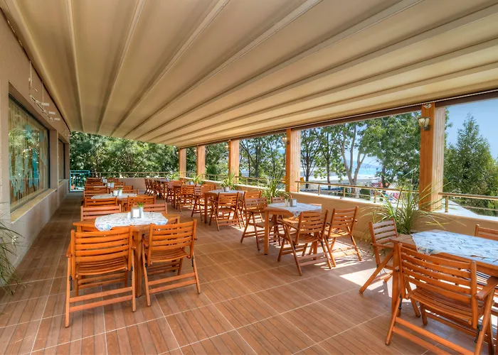 Sentido Bellevue Szálloda Napospart